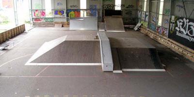 Spot : skatepark des Charmilles à Bourges (18) Spot : skatepark des Charmilles à Bourges (18)
