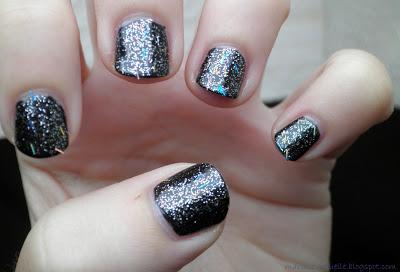 J'ose le vernis noir sur mes ongles ! J'ose le vernis noir sur mes ongles !