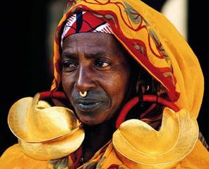 FEMMES PEULS (FULANI) PARMI LES PLUS BELLES AU MONDE FEMMES PEULS PARMI LES PLUS BELLES AU MONDE, FEMMES AUX CHEVELURES ENVIABLES