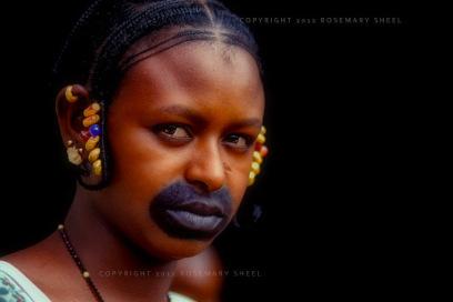 FEMMES PEULS (FULANI) PARMI LES PLUS BELLES AU MONDE FEMMES PEULS PARMI LES PLUS BELLES AU MONDE, FEMMES AUX CHEVELURES ENVIABLES