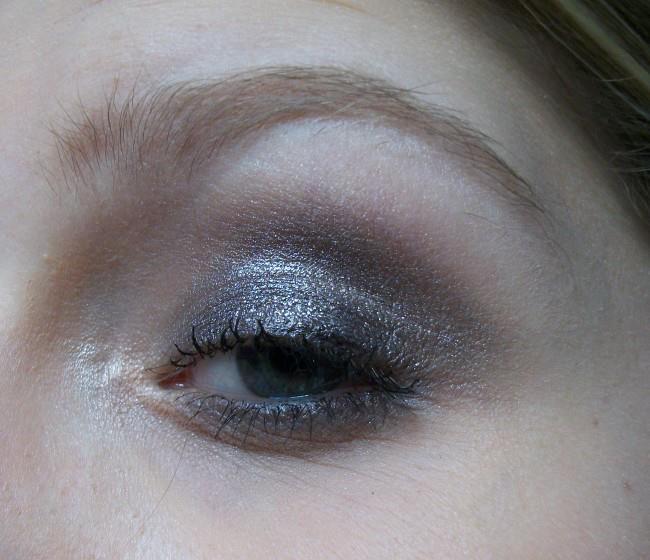 L'ombre qui se suffisait à elle même (et qui ne coûte pas un bras) L'ombre qui se suffisait à elle même (et qui ne coûte pas un bras)