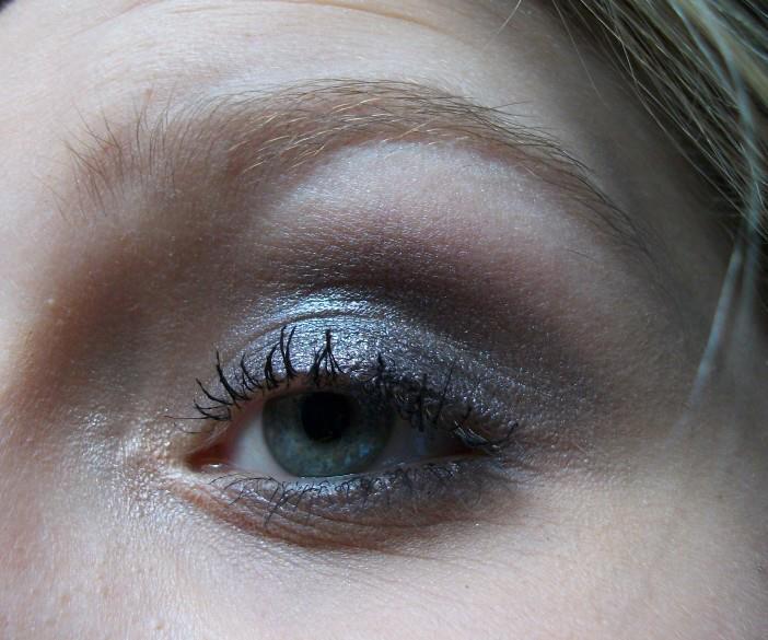 L'ombre qui se suffisait à elle même (et qui ne coûte pas un bras) L'ombre qui se suffisait à elle même (et qui ne coûte pas un bras)