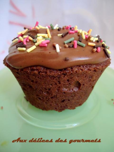 CUPCAKES 100% CHOCO CUPCAKES 100% CHOCO