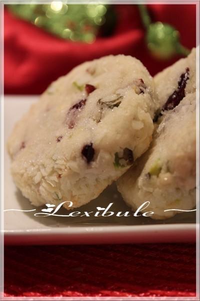 Biscuits à la noix de coco, canneberges et aux pistaches Biscuits à la noix de coco, canneberges et aux pistaches