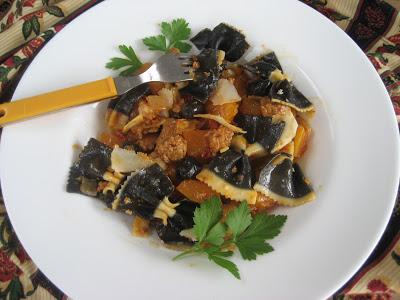 Pâtes farfalline bistrot à la saucisse italienne et courge musquée
