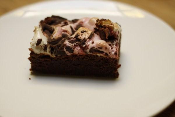 Brownies au chocolat et aux guimauves - Rocky road brownies Brownies au chocolat et aux guimauves - Rocky road brownies