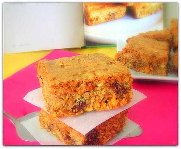recette de Blondies aux noix et pepites de caramel blondies_caramel_amandes.jpg