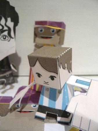 Atelier Papertoys papertoy footballeur lionel messi