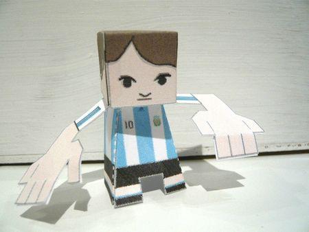 Atelier Papertoys papertoy lionel messi