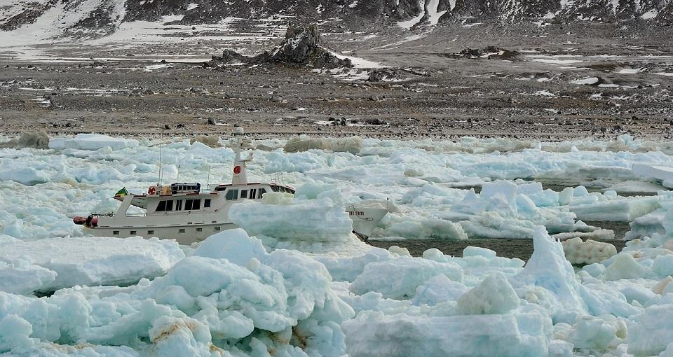 Le Nauvrage du Mar Sem Fin – Antartique Bateau Antartica 02