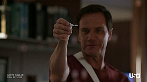 Critiques Séries : White Collar. Saison 4. Episode 13. vlcsnap-2013-02-06-12h44m12s153.png