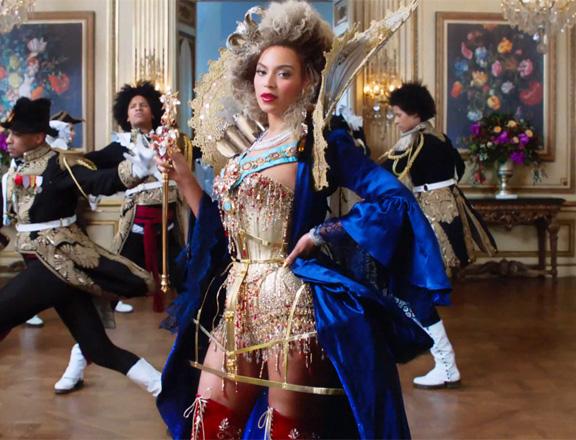 Beyonce « Reine du Style » en Mugler