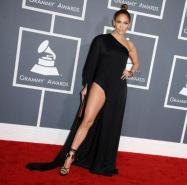 Grammy Awards 2013 : Jennifer Lopez LES STARS S’AFFICHENT AUX GRAMMY AWARDS 2013 : CHRIS BROWN ET RIHANNA AUSSI