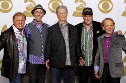 Le co-fondateur des Beach Boys assure que le groupe mythique des années 60 ne se reformerait probablement pas Le co-fondateur des Beach Boys assure que le groupe mythique des années 60 ne se reformerait probablement pas
