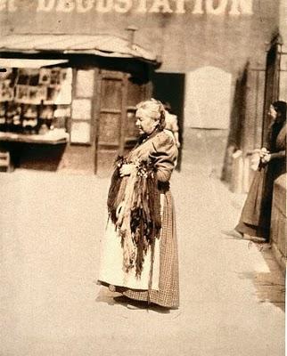 Paris sur les pas d’Eugène Atget & balade de Rambuteau au Panthéon (Paris 4,5,6) marchande de lacets