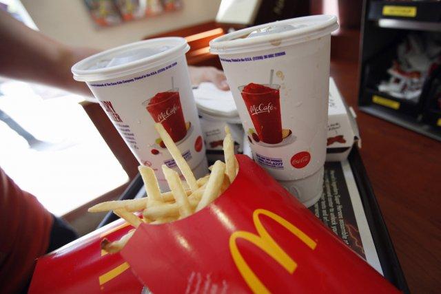Pour savourer son Big Mac allégé en bactéries, mieux vaut se rendre aux... (PHOTO MIKE SEGAR, REUTERS)