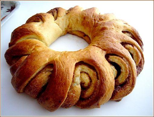 Kannelbullars couronne façon kannelblbullar