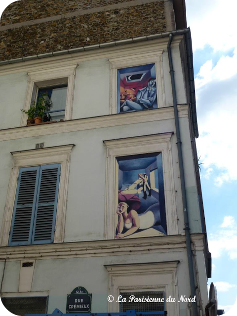 La rue Crémieux, un peu de couleur dans la grisaille parisienne ! La rue Crémieux, un peu de couleur dans la grisaille parisienne !