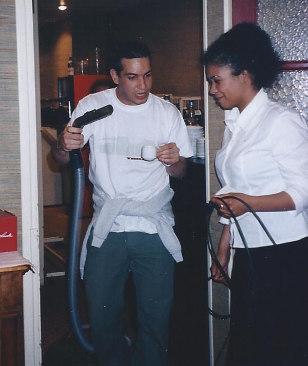 Benjamin Morgaine aspire du café Benjamin Morgaine aspire du café