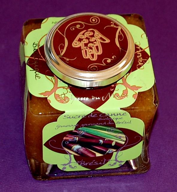 gommage sucre de canne Deux gommages au banc d’essai : Secrets de Miel/Richesses du Monde