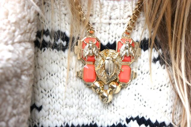 White outfit ! Image and video hosting by TinyPic