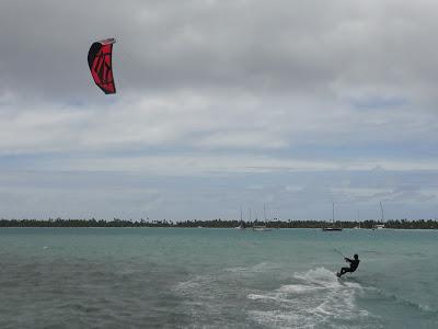 Iles de la Société ( de consommation ! ) Iles de la Société ( de consommation ! )