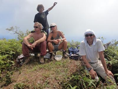 Iles de la Société ( de consommation ! ) Iles de la Société ( de consommation ! )