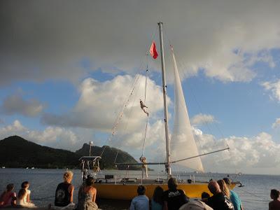 Iles de la Société ( de consommation ! ) Iles de la Société ( de consommation ! )