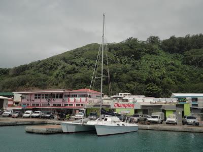 Iles de la Société ( de consommation ! ) Iles de la Société ( de consommation ! )