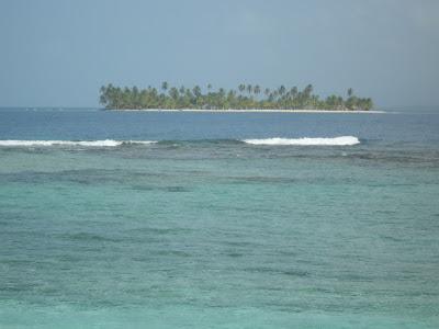 Panama : archipel San Blas en territoire Kuna-Yala Panama : archipel San Blas en territoire Kuna-Yala