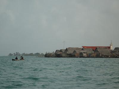 Panama : archipel San Blas en territoire Kuna-Yala Panama : archipel San Blas en territoire Kuna-Yala
