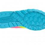 saucony-master-control-girls-pink-blue-outsole-1