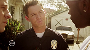 Critiques Séries : SouthLAnd. Saison 5. Episode 2. southland-sammy-ben-sherman-shawn-hatosy.png