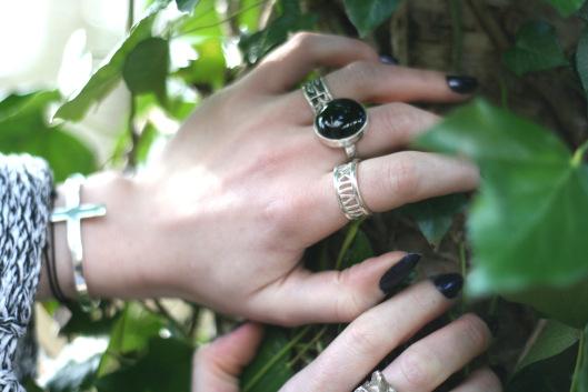 Ivy mains bagues argent