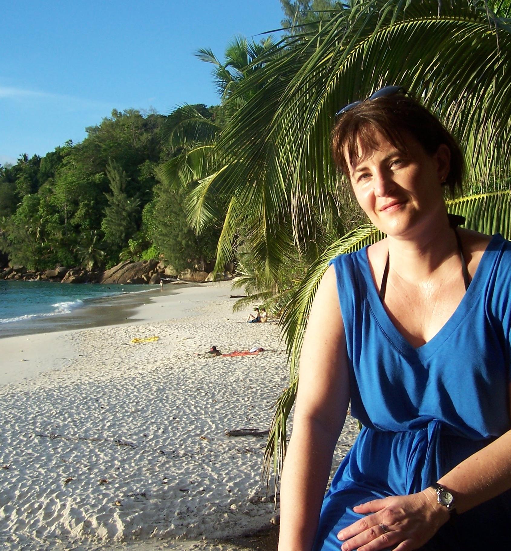 SEYCHELLES : Ile de MAHE jour 1 http://img11.hostingpics.net/pics/24604722MoiAnsesoleil3.jpg