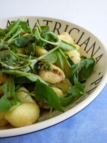 Gnocchis en vinaigrette de balsamique, salade de roquette P1120675