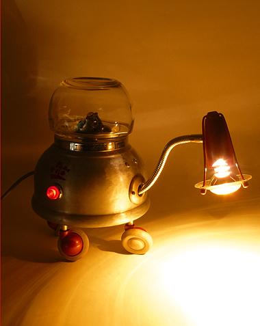 4i Explorer - Lampe-robot