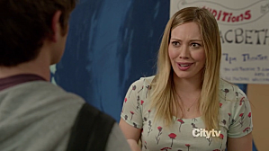 Critiques Séries : Raising Hope. Saison 3. Episodes 19 et 20. vlcsnap-2013-02-27-14h06m30s100.png