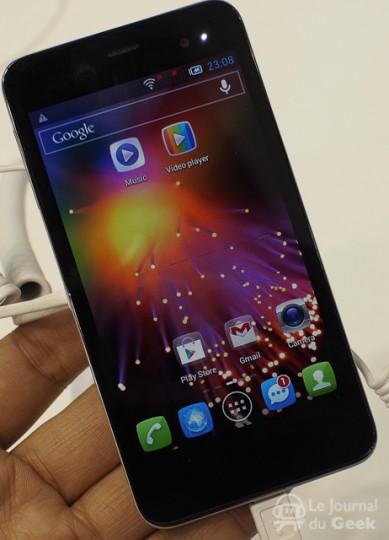 MWC : photos des smartphones Alcatel One Touch OLYMPUS DIGITAL CAMERA