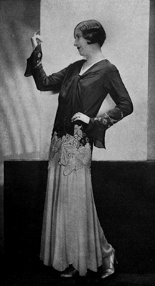 Robes en 1930 Robe-d-apres-midi-Raffin-et-Ricci.png