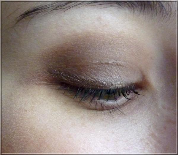 Eyeliner taupe : pourquoi pas?