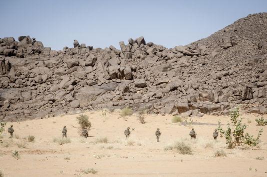 Battaille d'Amettetaï : chapeau Battaille d'Amettetaï : chapeau