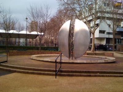 Paris : La fontaine de Davos Hanich - Square Marcel Mouloudji - Paris 19