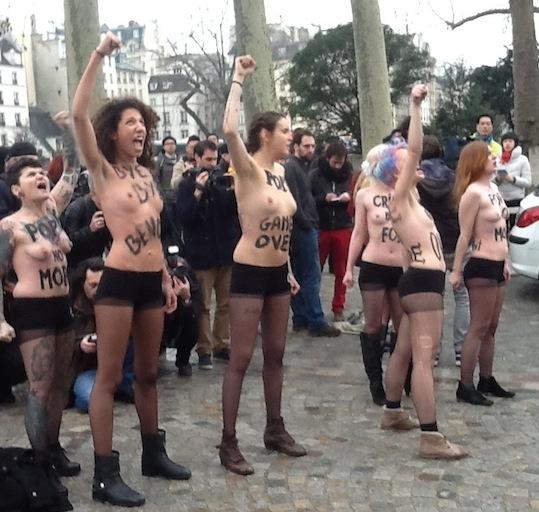 FEMEN_notre-Dame