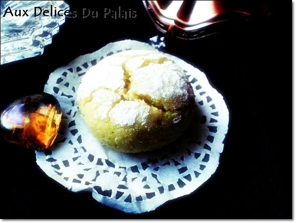 Ghriba Macarons à la semoule et noix de coco Facile macaron-a-la-noix-de-coco-ghribaP1140006.JPG