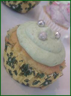 Cupcakes à la ganache montée aux pistaches Cupcakes à la ganache montée à la pistache