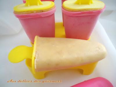 BÂTONNETS GLACÉS A LA BANANE BÂTONNETS GLACÉS A LA BANANE