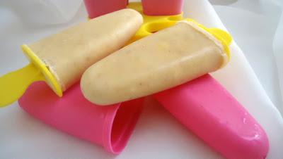 BÂTONNETS GLACÉS A LA BANANE BÂTONNETS GLACÉS A LA BANANE