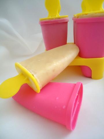 BÂTONNETS GLACÉS A LA BANANE BÂTONNETS GLACÉS A LA BANANE