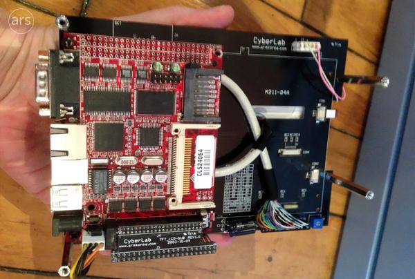 Apple : un gros prototype de l’iPhone en 2005 iphoneprototype4